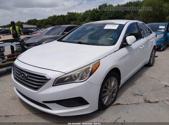 5NPE24AF2GH400973 2016 HYUNDAI SONATA Белый Передняя левая четверть