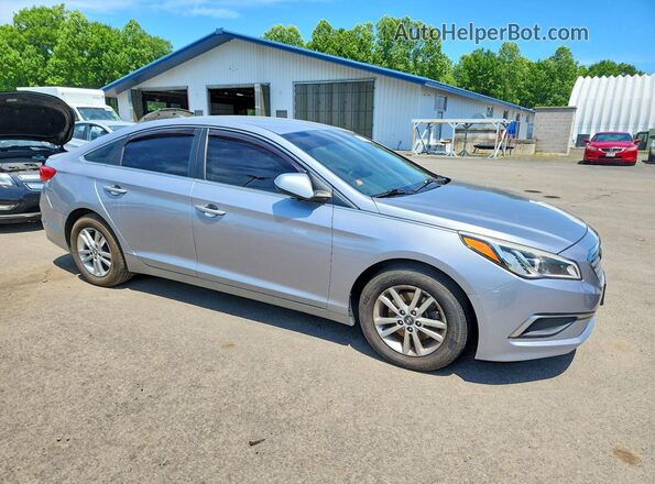 5NPE24AF2HH493771 2017 HYUNDAI SONATA Silver Front right