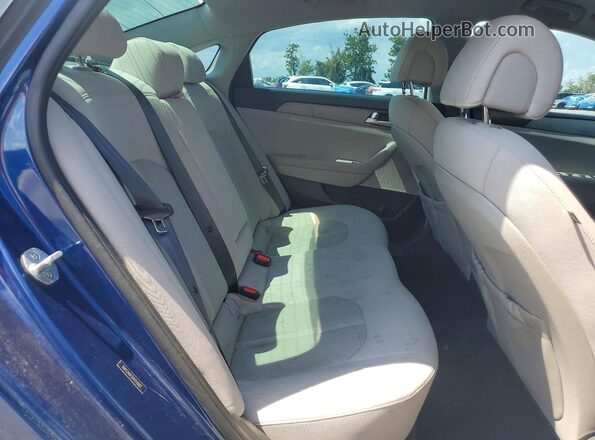 5NPE24AF2HH510987 2017 HYUNDAI SONATA Blue უკანა სავარძლების ხედი