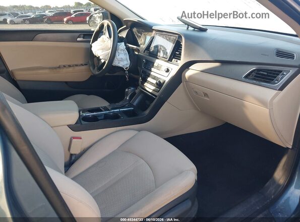 5NPE24AF2HH514649 2017 HYUNDAI SONATA Light Blue Front interior view