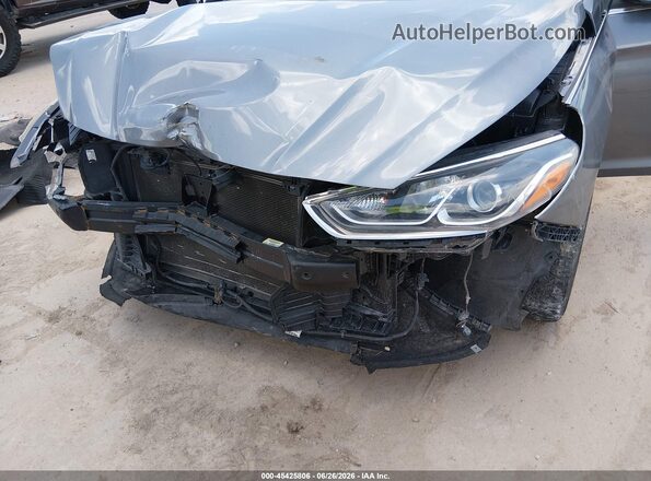 5NPE24AF2JH720141 2018 HYUNDAI SONATA Silver Դիմացի տեսք
