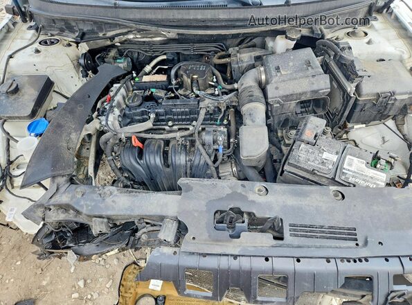 5NPE24AF2KH753058 2019 HYUNDAI SONATA White 