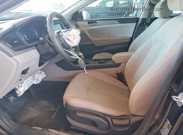 5NPE24AF2KH753271 2019 HYUNDAI SONATA Black Front interior view