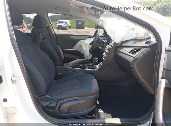 5NPE24AF2KH759698 2019 HYUNDAI SONATA White Front interior view