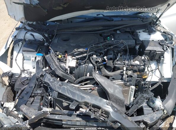 5NPE24AF2KH759698 2019 HYUNDAI SONATA White Rear view