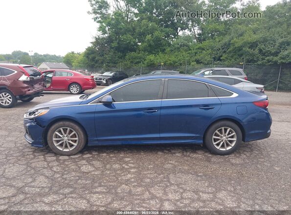 5NPE24AF2KH795956 2019 HYUNDAI SONATA Blue Вид задньої частини салону