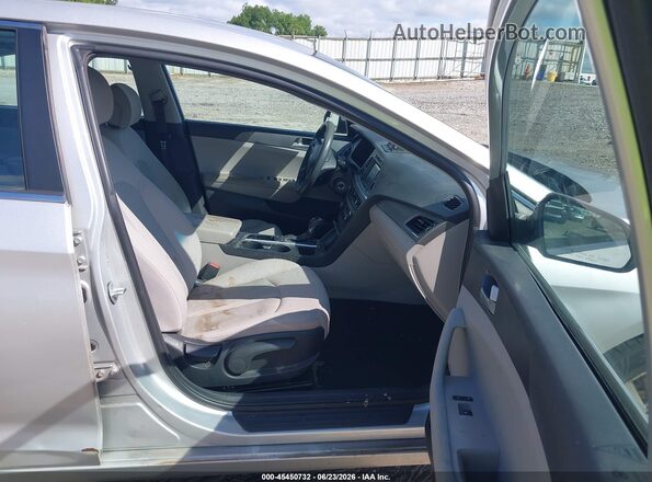 5NPE24AF3GH365571 2016 HYUNDAI SONATA Silver წინა სალონის ხედი
