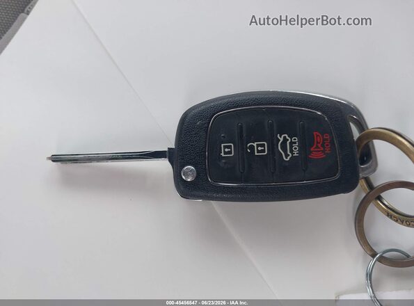 5NPE24AF3GH404613 2016 HYUNDAI SONATA White Vista del salpicadero