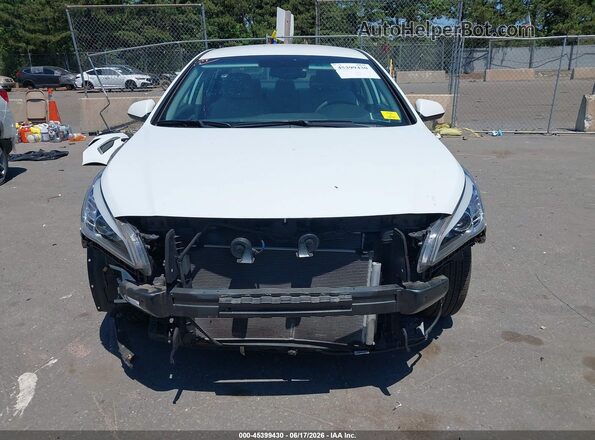 5NPE24AF3HH503840 2017 HYUNDAI SONATA White უკანა სალონის ხედი