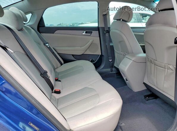 5NPE24AF3HH556375 2017 HYUNDAI SONATA Blue Հետևի նստատեղերի տեսք