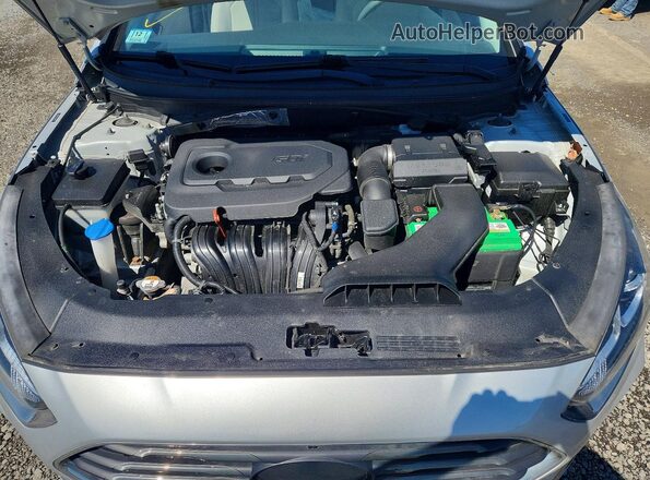 5NPE24AF3JH644669 2018 HYUNDAI SONATA Silver Вид задньої частини салону