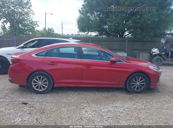 5NPE24AF3JH720679 2018 HYUNDAI SONATA Red Widok wnętrza z tyłu