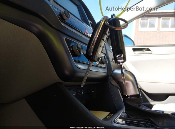 5NPE24AF3KH733501 2019 HYUNDAI SONATA Синий Вид панели приборов