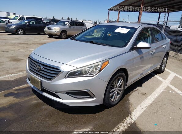 5NPE24AF4GH268329 2016 HYUNDAI SONATA Silver წინა მარცხენა ხედი სამი მეოთხედიდან
