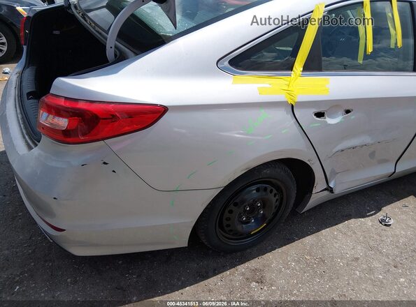 5NPE24AF4GH403857 2016 HYUNDAI SONATA Серебряный Вид спереди