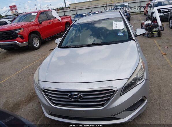 5NPE24AF4GH403857 2016 HYUNDAI SONATA Серебряный Вид задней части салона