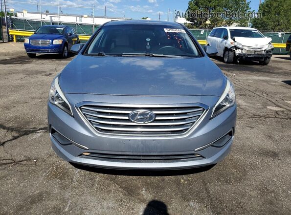5NPE24AF4HH457001 2017 HYUNDAI SONATA Серебряный Вид спереди