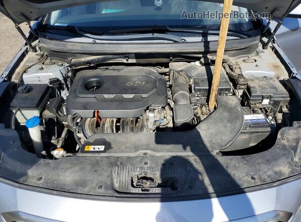 5NPE24AF4HH457001 2017 HYUNDAI SONATA Серебряный Вид задней части салона
