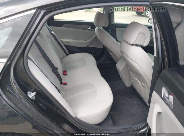 5NPE24AF4HH489964 2017 HYUNDAI SONATA Black Widok naklejki z numerem VIN