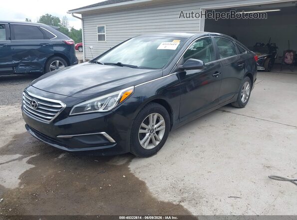 5NPE24AF4HH489964 2017 HYUNDAI SONATA Black Przód lewy