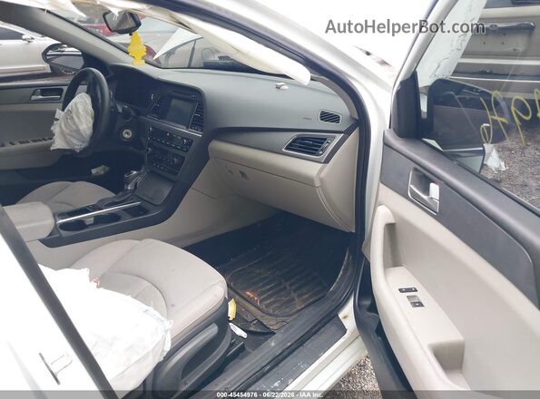 5NPE24AF4HH509064 2017 HYUNDAI SONATA White Vista interior delantera