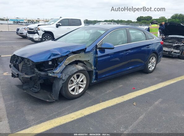 5NPE24AF4HH568972 2017 HYUNDAI SONATA Синий Передняя левая четверть