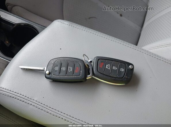 5NPE24AF4HH576179 2017 HYUNDAI SONATA Blue Առջևի վահանակի տեսք