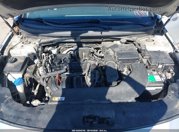 5NPE24AF4HH581320 2017 HYUNDAI SONATA Silver 
