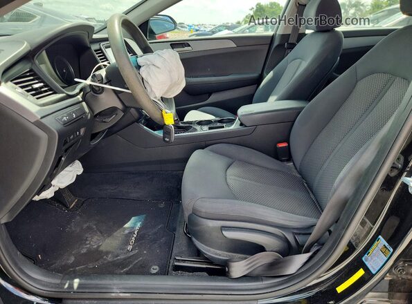 5NPE24AF4JH592307 2018 HYUNDAI SONATA Black წინა სალონის ხედი