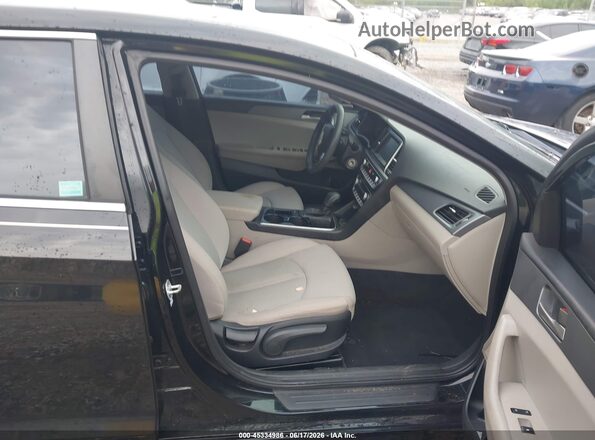 5NPE24AF4JH598107 2018 HYUNDAI SONATA Black Widok wnętrza z przodu