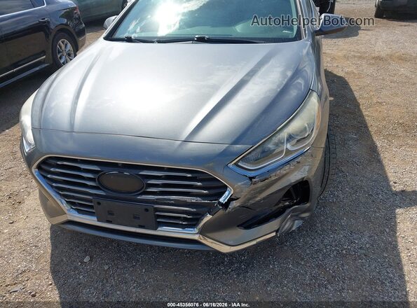 5NPE24AF4JH628819 2018 HYUNDAI SONATA Gray Widok z przodu