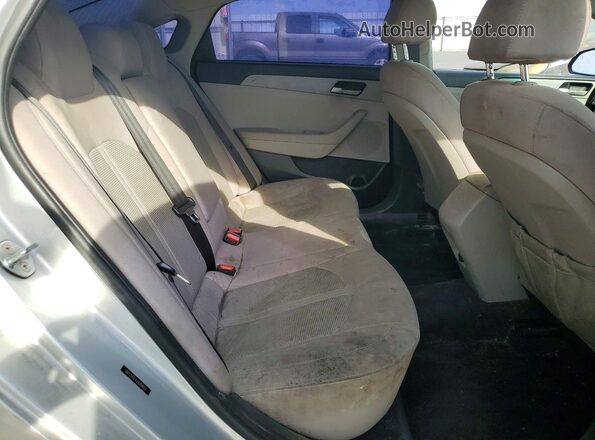 5NPE24AF4JH689829 2018 HYUNDAI SONATA Silver 