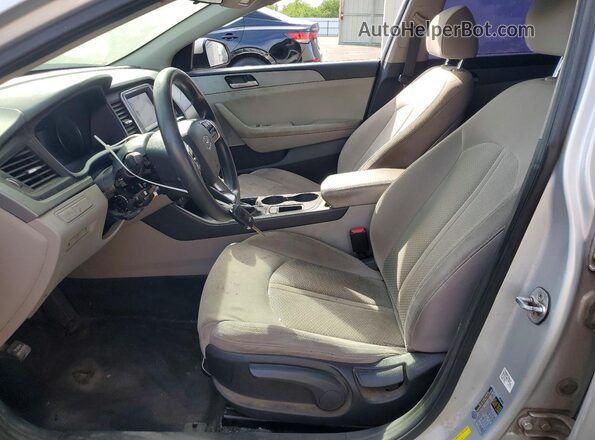 5NPE24AF4JH689829 2018 HYUNDAI SONATA Silver 
