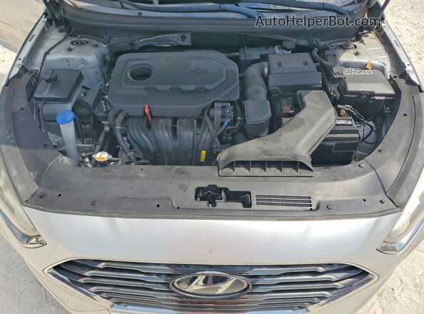 5NPE24AF4JH717628 2018 HYUNDAI SONATA Silver უკანა სალონის ხედი