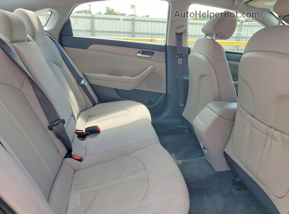 5NPE24AF4JH717628 2018 HYUNDAI SONATA Silver უკანა სავარძლების ხედი