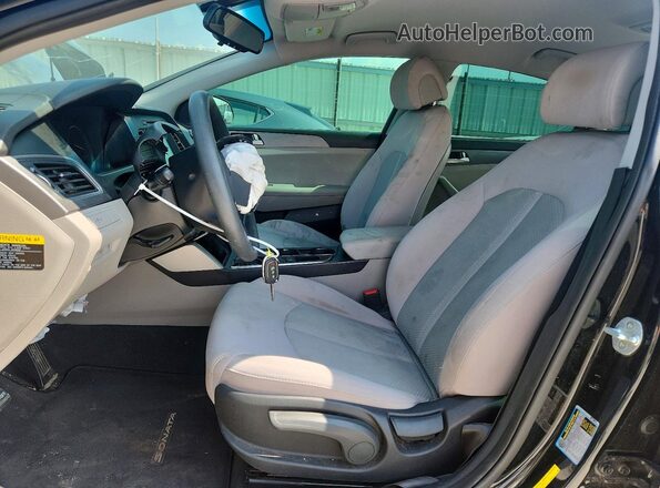 5NPE24AF5GH302519 2016 HYUNDAI SONATA Black Вид салону спереду