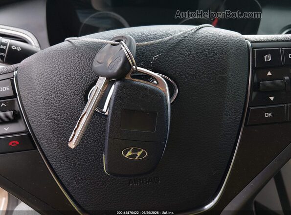 5NPE24AF5GH303914 2016 HYUNDAI SONATA Серебряный Вид панели приборов