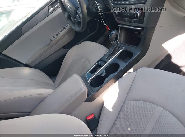 5NPE24AF5GH320552 2016 HYUNDAI SONATA White Front interior view