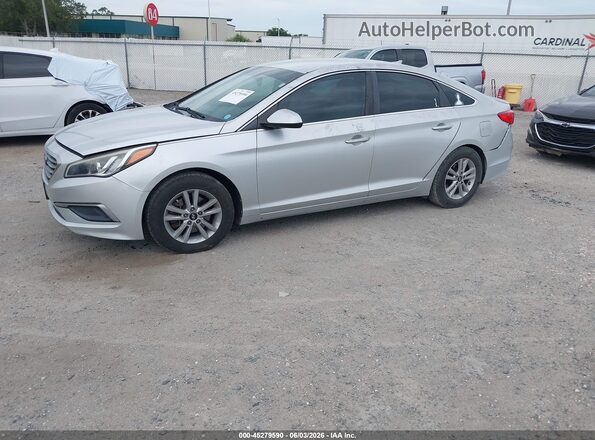 5NPE24AF5GH364423 2016 HYUNDAI SONATA Серебряный Передняя левая четверть