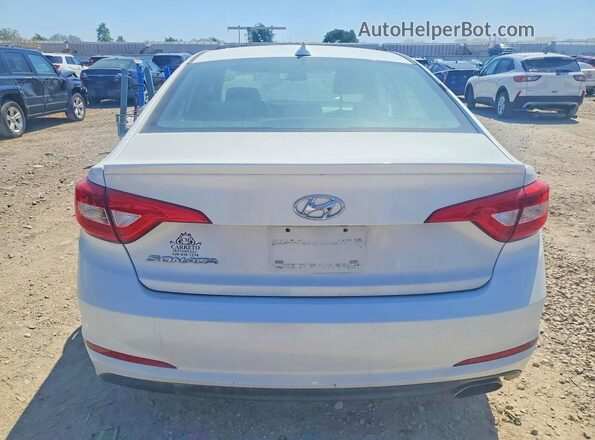 5NPE24AF5HH473742 2017 HYUNDAI SONATA White Widok z tyłu