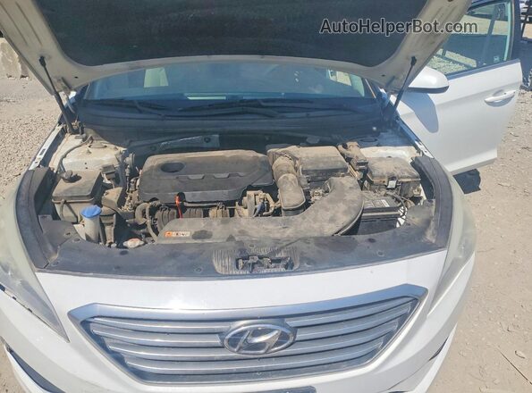 5NPE24AF5HH473742 2017 HYUNDAI SONATA White Widok wnętrza z tyłu