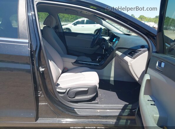 5NPE24AF5HH543563 2017 HYUNDAI SONATA Black 