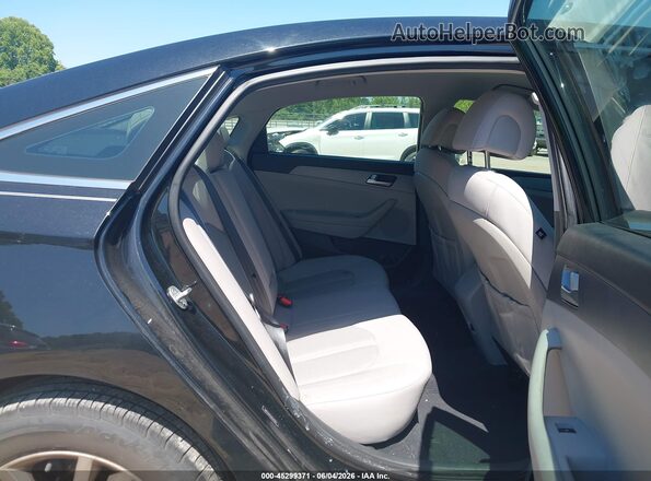 5NPE24AF5HH543563 2017 HYUNDAI SONATA Black 