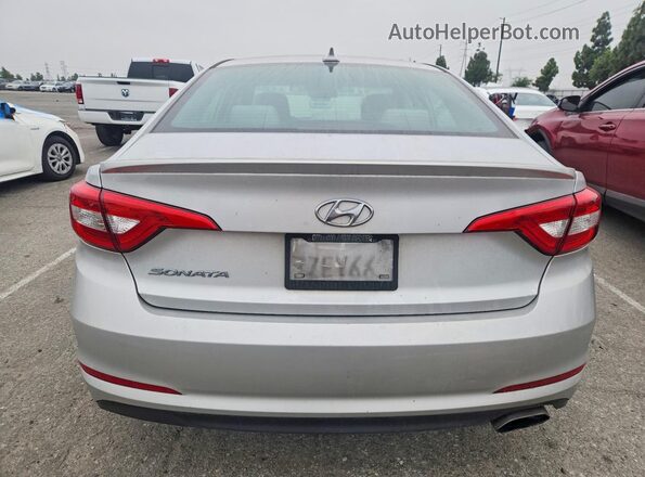 5NPE24AF5HH565739 2017 HYUNDAI SONATA Silver Հետևի տեսք
