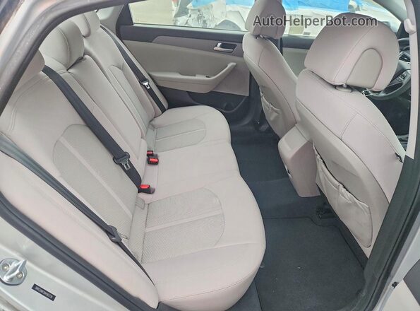 5NPE24AF5HH565739 2017 HYUNDAI SONATA Silver Հետևի նստատեղերի տեսք