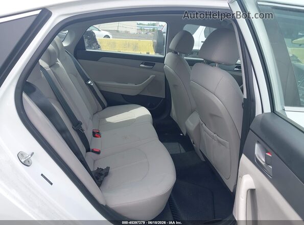 5NPE24AF5JH668746 2018 HYUNDAI SONATA White VIN sticker view