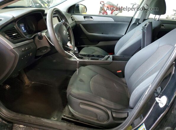5NPE24AF5JH725320 2018 HYUNDAI SONATA Black Вид салону спереду