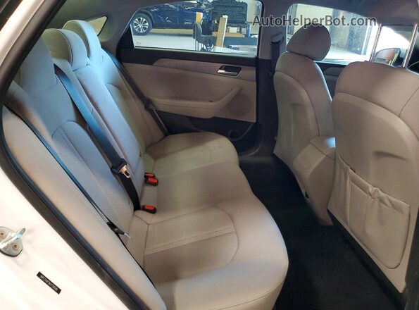 5NPE24AF5KH759596 2019 HYUNDAI SONATA White Rear seats view