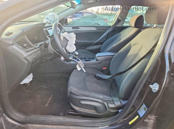 5NPE24AF5KH776009 2019 HYUNDAI SONATA Черный Вид салона спереди