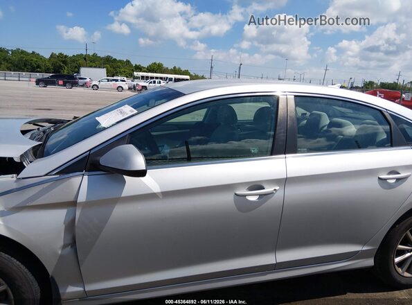 5NPE24AF5KH809476 2019 HYUNDAI SONATA Silver 360 interior view